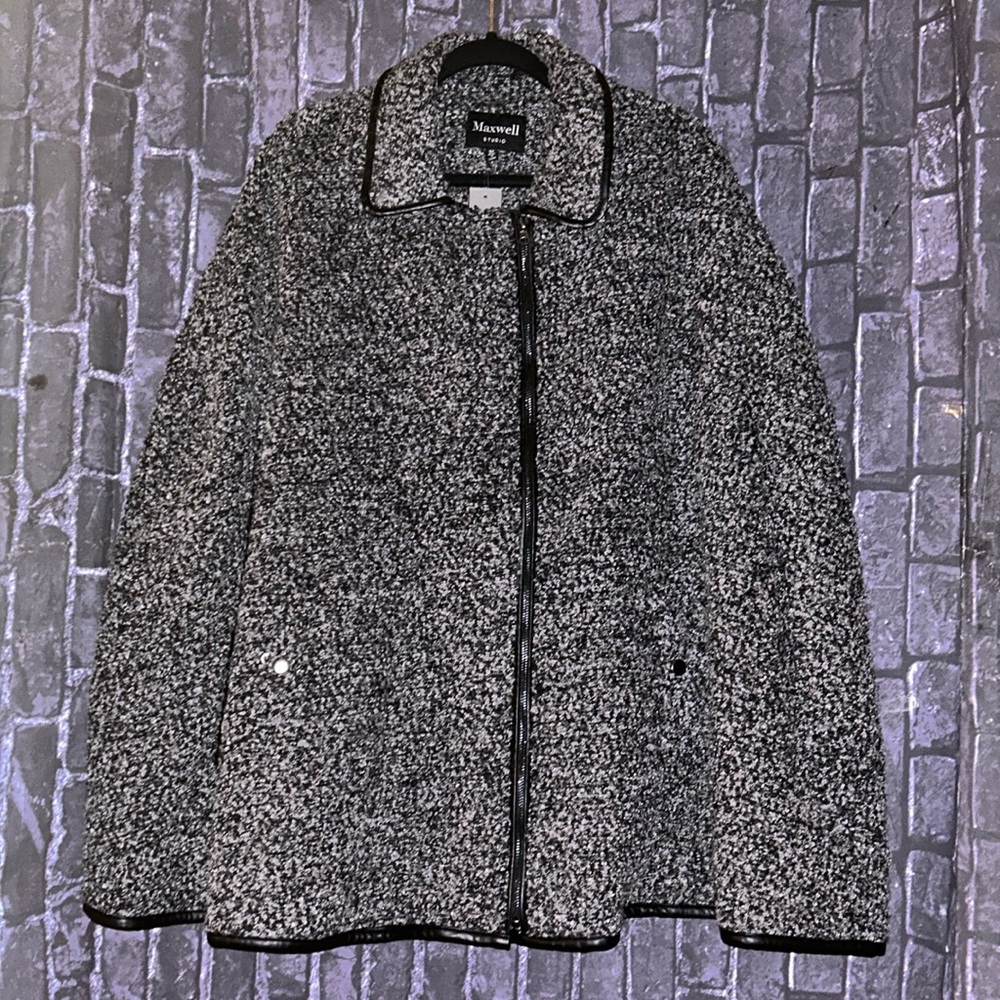MAXWELL Studio Faux Leather
Trimmed Cape Coat 3X
NWTS